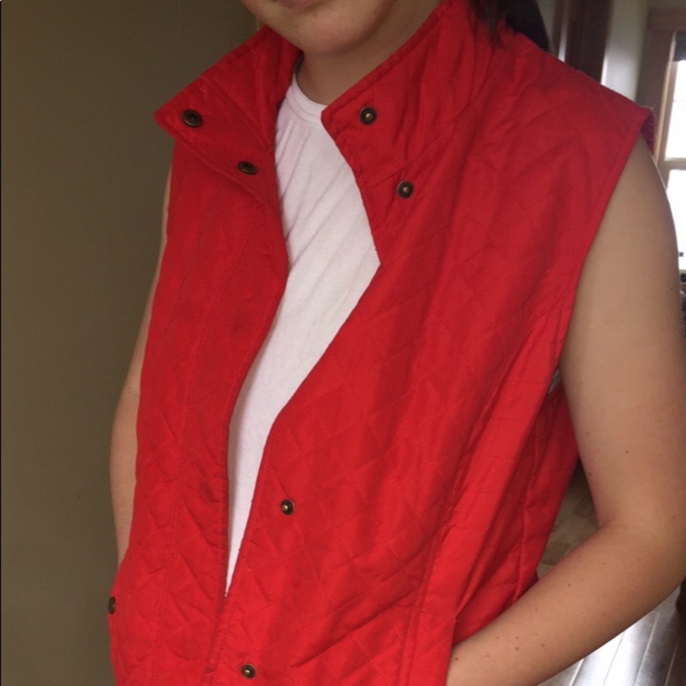 Rose red NINE WEST vest🌹